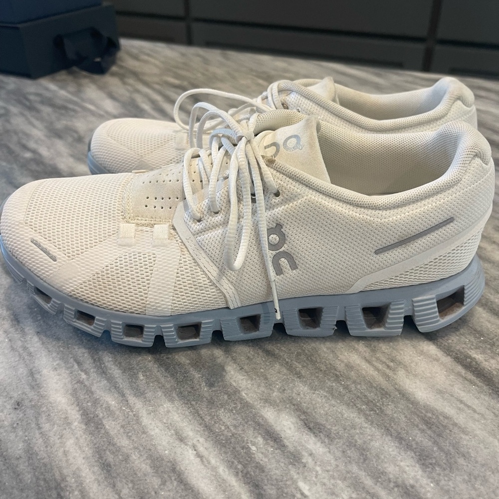 On Tennis shoes